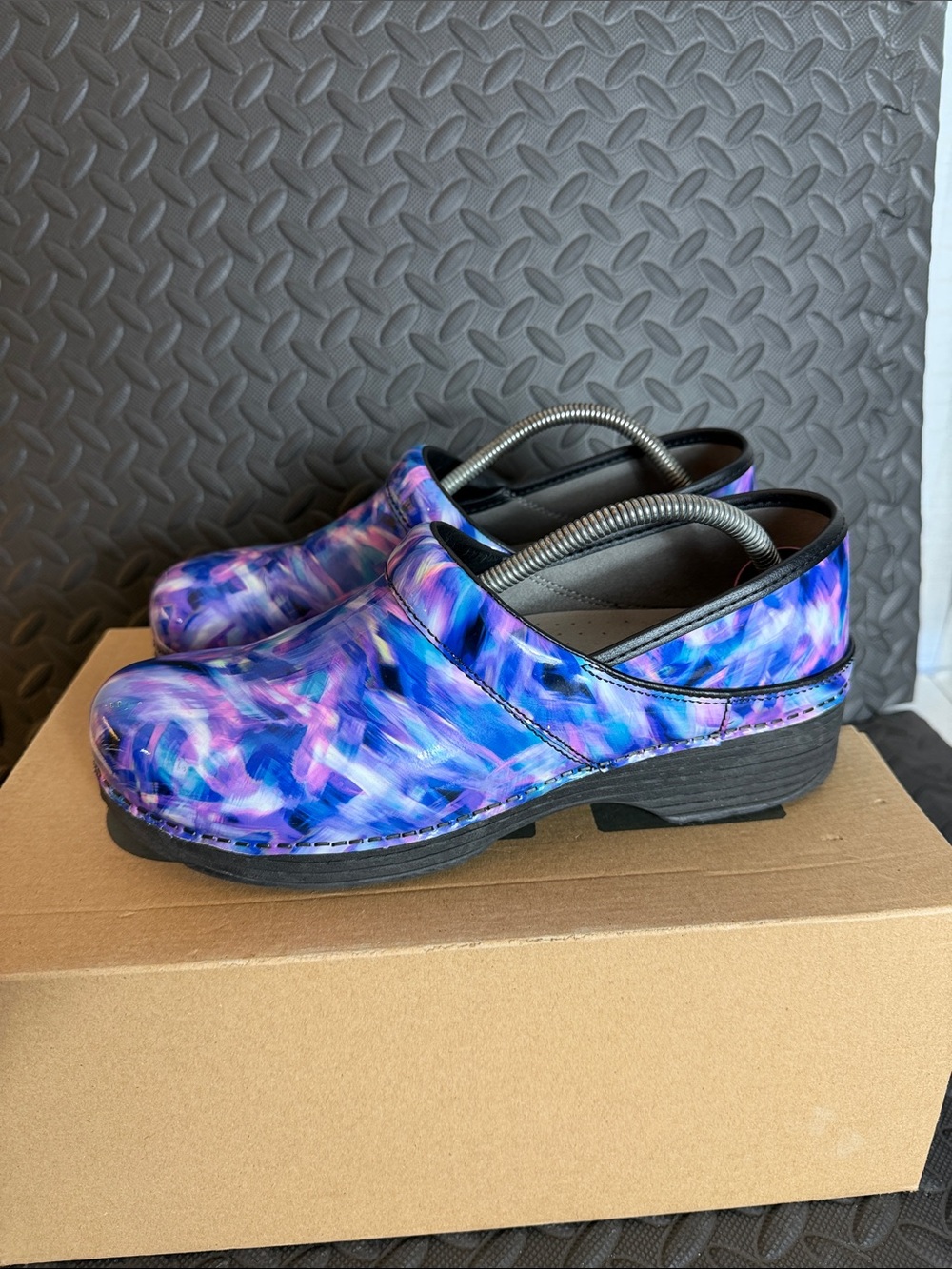 Dansko LT Pro Clogs Nursing Shoes Size 41 Paint Strokes Abstract (B19)